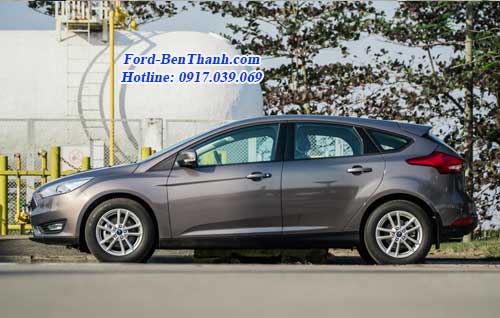 ford-focus-trend-2017-gia-648-trieu-09