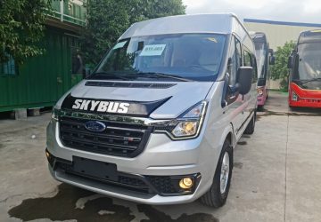 Giá Xe Ford Transit Limousine 2024;