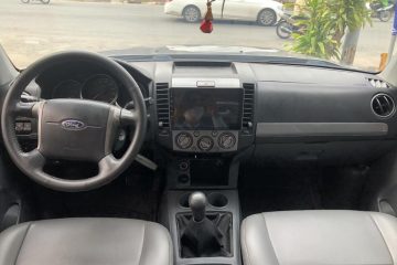Ford Everest 2.5L, 1 cầu, số sàn, đời 2013, màu Ghi Vàng3