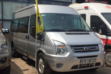 Ford Transit Luxury 2015 – Màu Bạc – Xe không chạy kinh doanh5