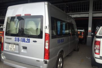 Ford Transit Luxury 2015 – Màu Bạc – Xe không chạy kinh doanh6
