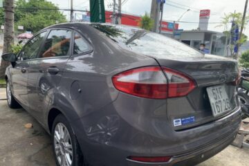 Ford Fiesta 1.5L sản xuất 2015 màu nâu chính chủ bán2