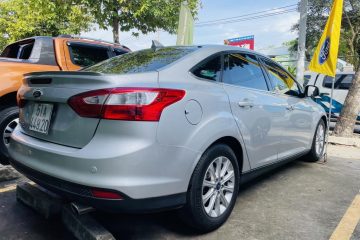 Ford Focus 2.0L Titanium_Số tự động_4 cửa_20137