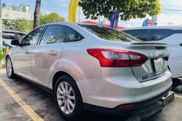 Ford Focus 2.0L Titanium_Số tự động_4 cửa_20139