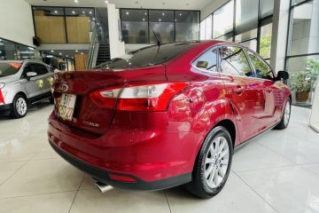 FORD FOCUS 2.0L TITANIUM 4 CỬA_SỐ TỰ ĐỘNG_20156