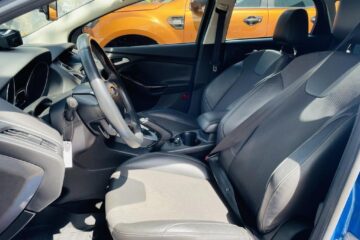 FORD FOCUS 2.0L SPORT 5 CỬA_SỐ TỰ ĐỘNG8