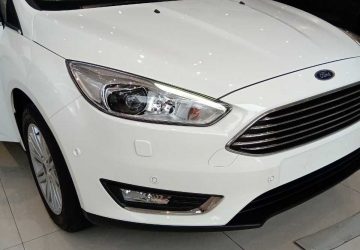 Ford Focus 2019 Màu Trắng;