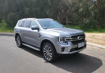 Ford Everest Platinum 2024 – Đẳng Cấp Doanh Nhân;